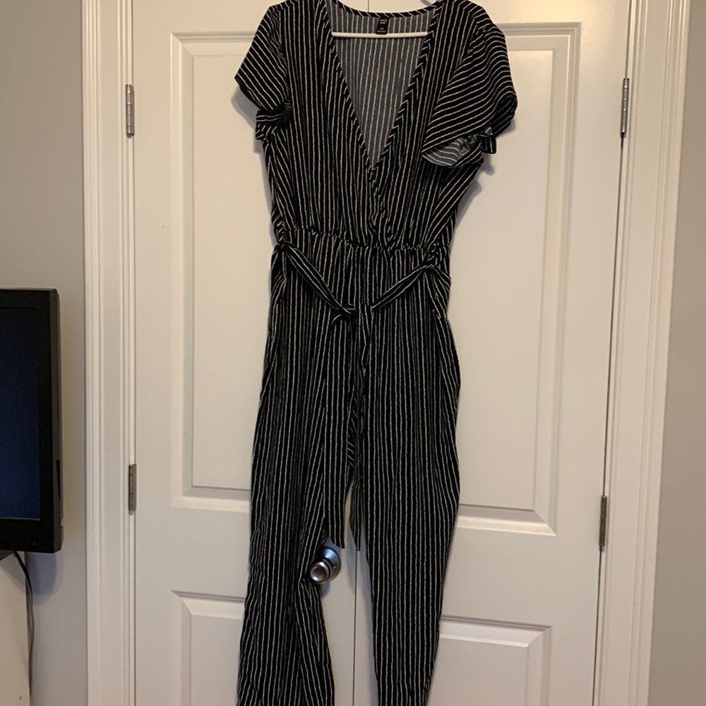 Black and White Striped Pant Suit